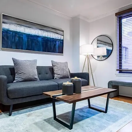 Understated & Elegant Downtown Designer 2-Br Suite-3