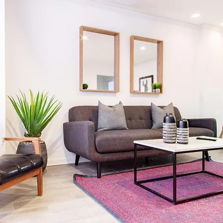 Understated Elegant And Ideal Downtown Designer Units With 2 Units And 4-Brs Walk To The White House & National Mall-2