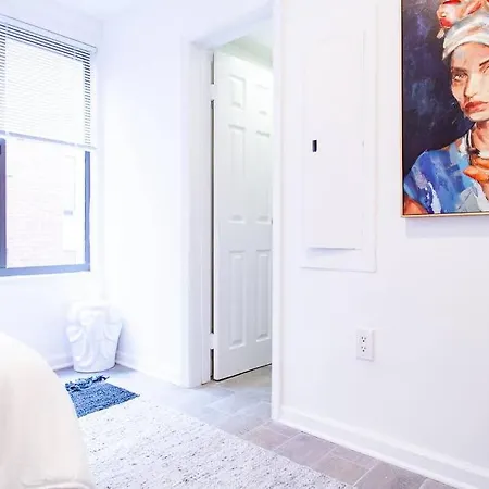Spacious And Stylish 3 Units True Heart Of The City-2
