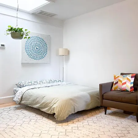 Charming 2Nd Fl Retreat, Heart Of Capitol Hill-3