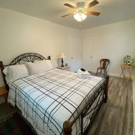 Lovely One Bedroom-2