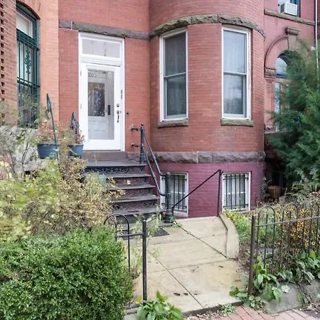 Sojourn Capitol Hill 2 Bedroom Condo With Parking-2
