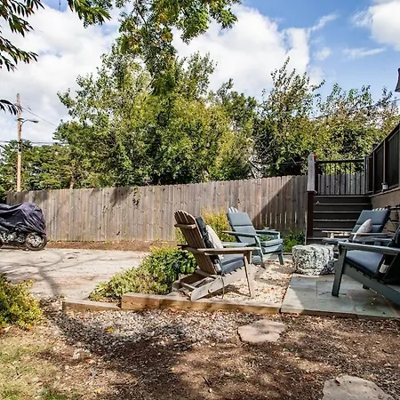 Private 1-Br Dc Residential-Style Stay Parking-3