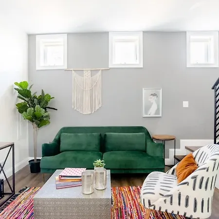Decompress In The Zen Surroundings Of A Cozy Carriage House-2