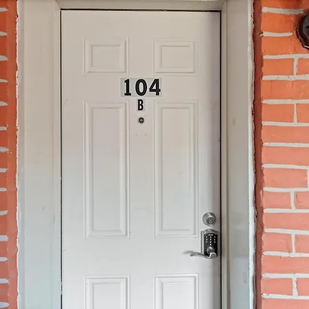 Entire 1-Br Apt In Noma Eckington-2