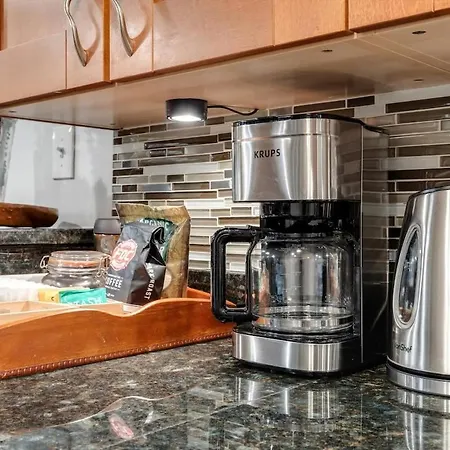 Entire 1-Br Apt In Noma Eckington-3