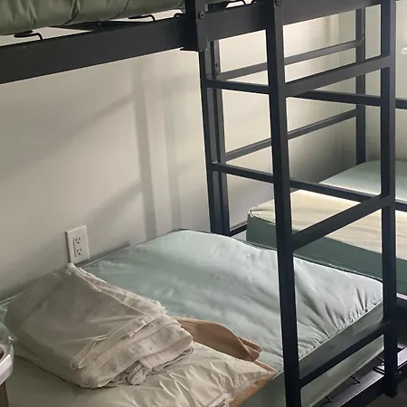 Dc International Hostel 1-2