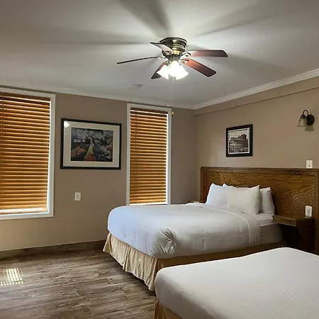 District Hotel-3