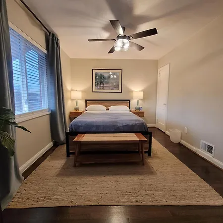 Capitol Hill Adj Home With Free St Parking & Metro Access-2