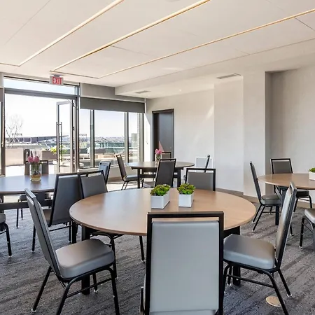 Cambria Hotel Washington Dc Navy Yard Riverfront-3