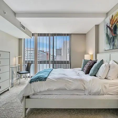 Global Luxury Suites At The National Mall-3