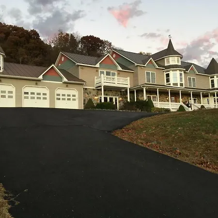 Skyline Vineyard Inn-3