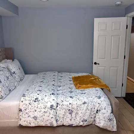 Chic Downtown In-Law Suite-3