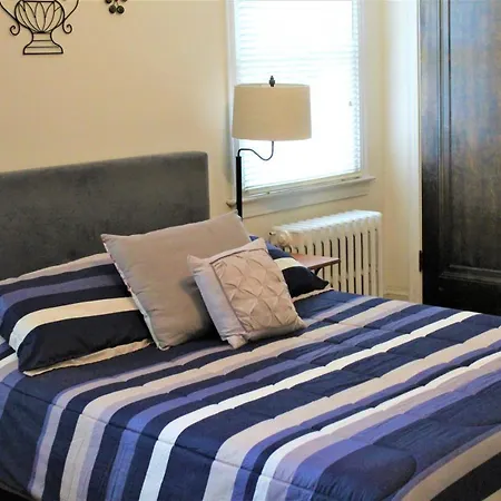 Master Bedroom-Private Bath, Washington Dc-2