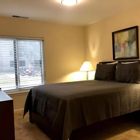 Shaw Convention Center Apartments 30 Day Stays-3