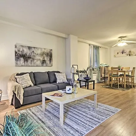 Charming Dc Escape About 1 Mi To The Navy Yard!-3