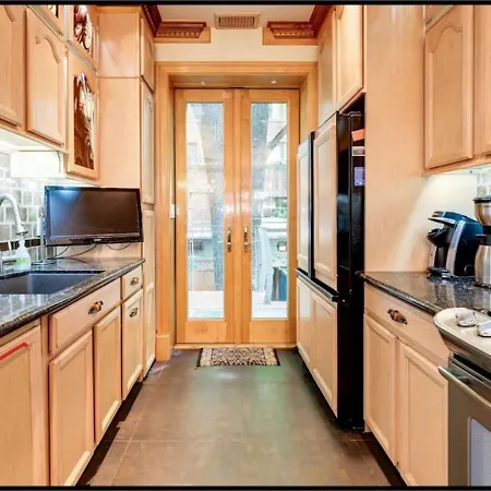 1031 30Th Street Nw, Dc-3