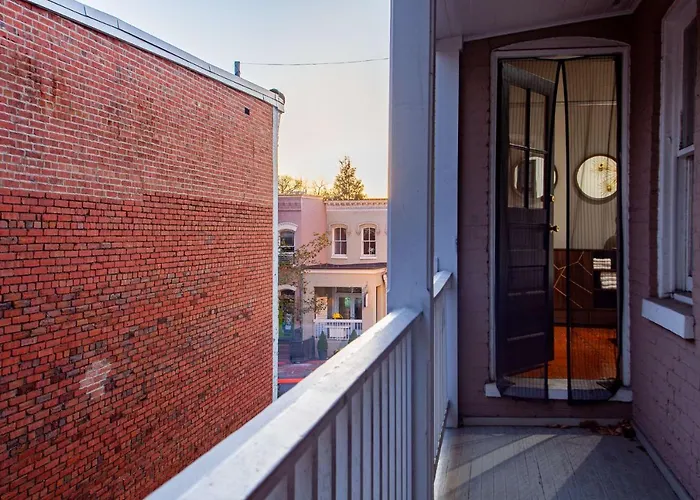 Ideal Georgetown Stay \ Parking! \ W/D