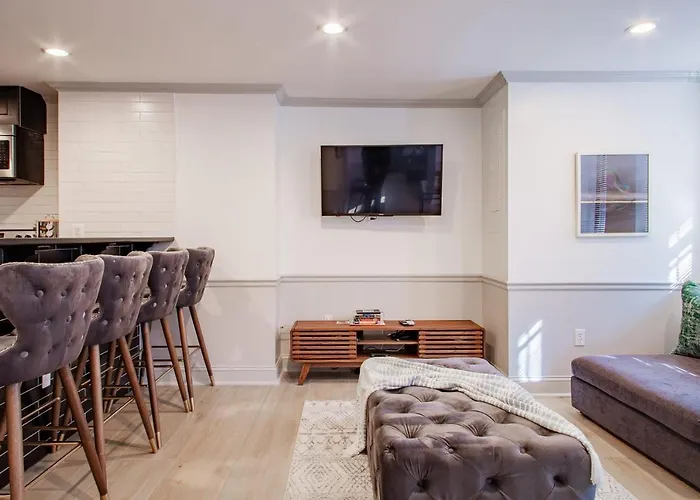 Cheery 1-Br In The Of Shaw 2 Blocks To Subway Apartment Washington