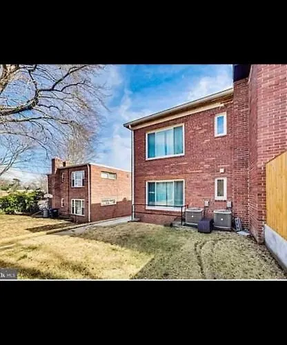 Lovely 1-Bedroom Rental Unit With Free Parking