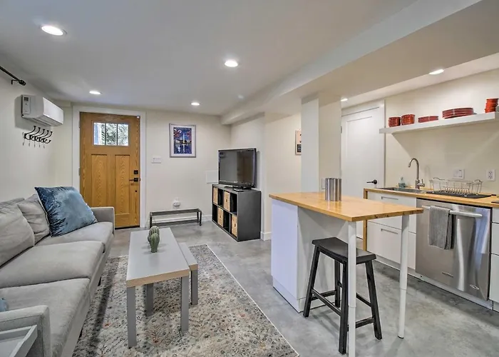 Contemporary Dc Condo With Central Location!