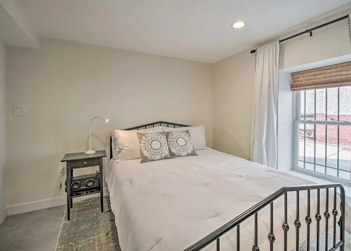 Contemporary Dc Condo With Central Location!