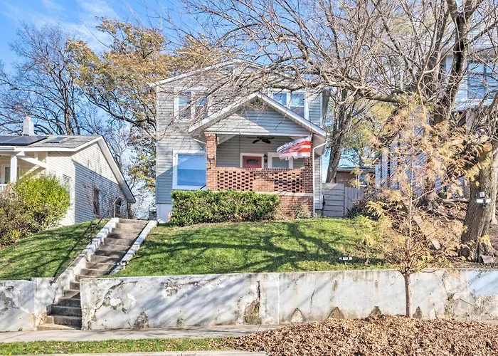Ideally Located Dc Home With Pool Table And Patio