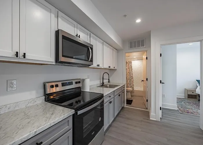 Modern Lux 1 Bedroom 1 Bed Condo Washington admite animales