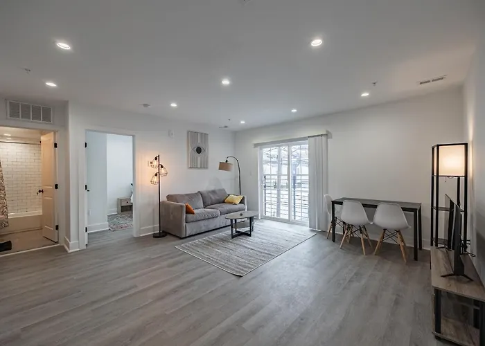 Modern Lux 1 Bedroom 1 Bed Condo Washington admite animales