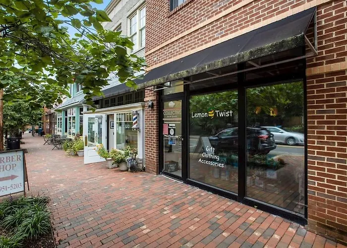 Chevy Chase 4 Bedroom 2 Offices Comfortable Inviting