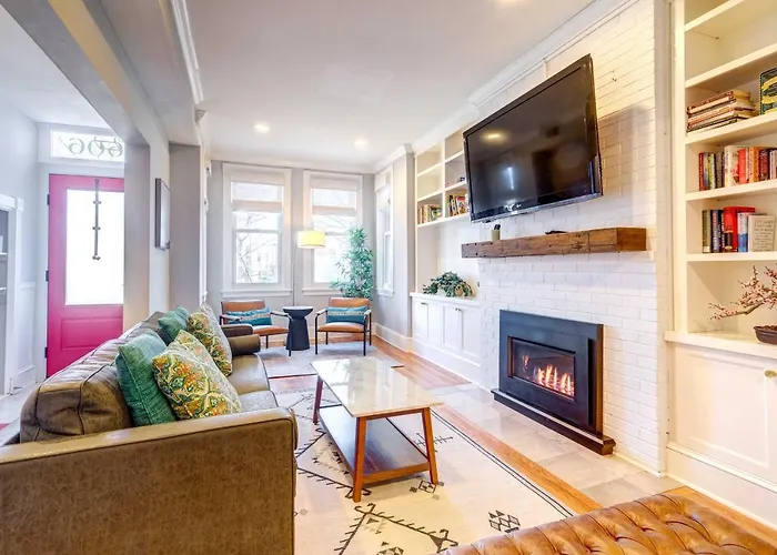 Historic H Street Corridor Townhome, Patio And Grill