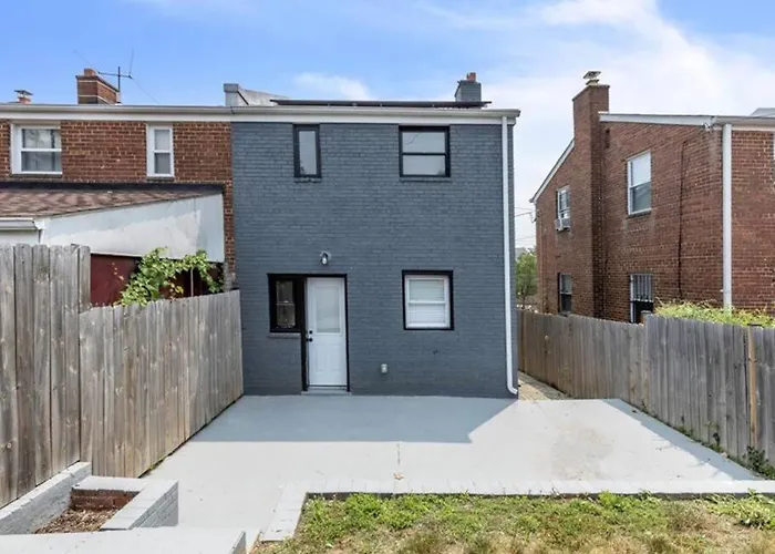 Quaint 3/2.5 Home In Fort Dupont Washington