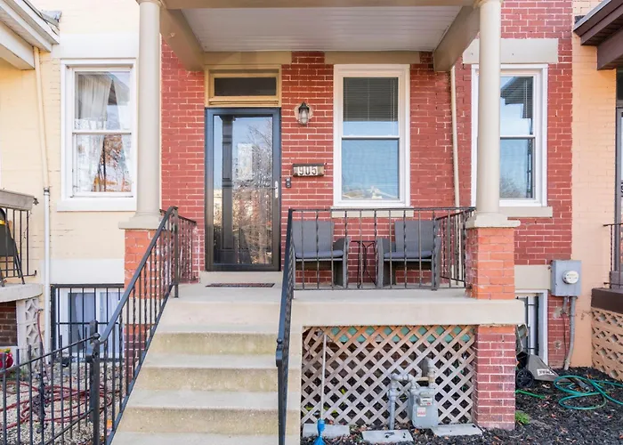 Comfortable 4 Bedroom Home With City View Near Capitol Hill Washington Dc