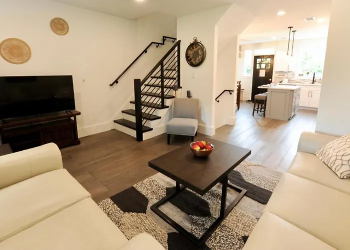 Cherry Blossom Townhouse, Easy Dc Access