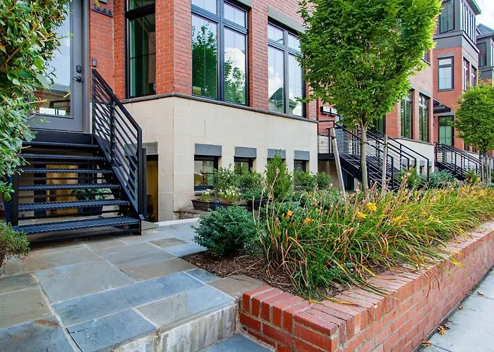 Bright & Cozy 1-Br Alcove In Bloomingdale