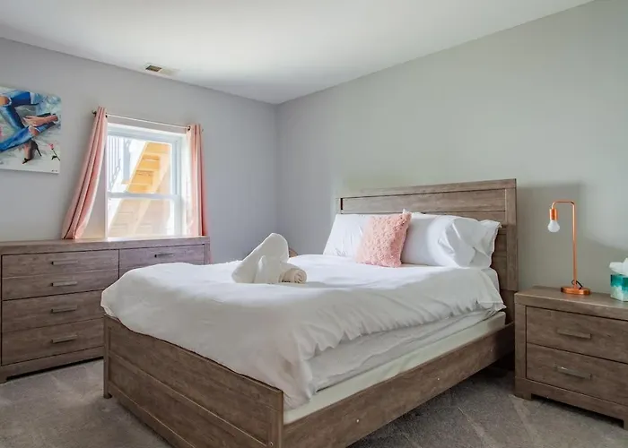 Pet friendly A Homestay In One Of Dc'S Best Neighborhoods 4-Bedroom Petworth Townhome Washington