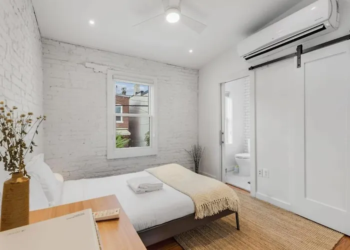 Haustierfreundliches Adorable Studio Space In Private Carriage House Washington