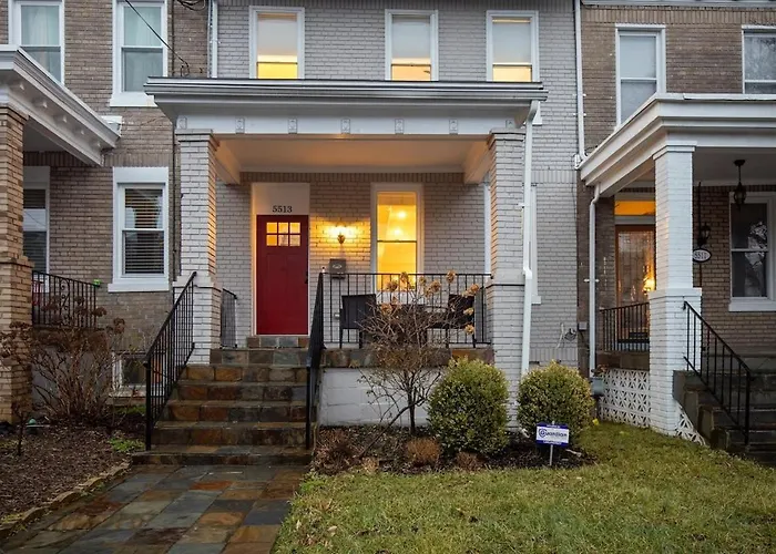 Exceptional 4-Br Homestay Near Rock Creek Park
