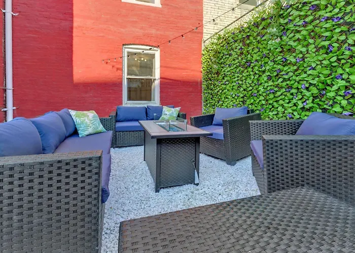 Historic Petworth Homestay
