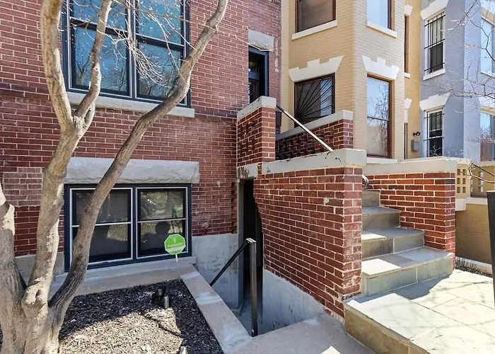 Classy Central Dc Bloomingdale 1-Br Getaway