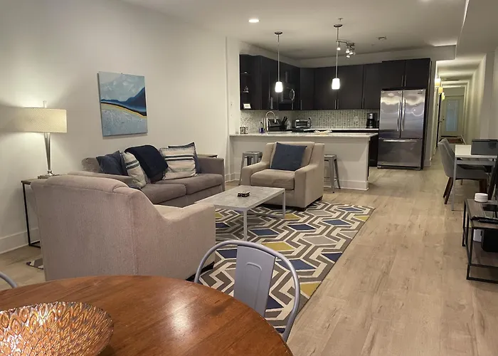 Luxe 2Bd2Ba Townhouse In Hip Area - Near Metro