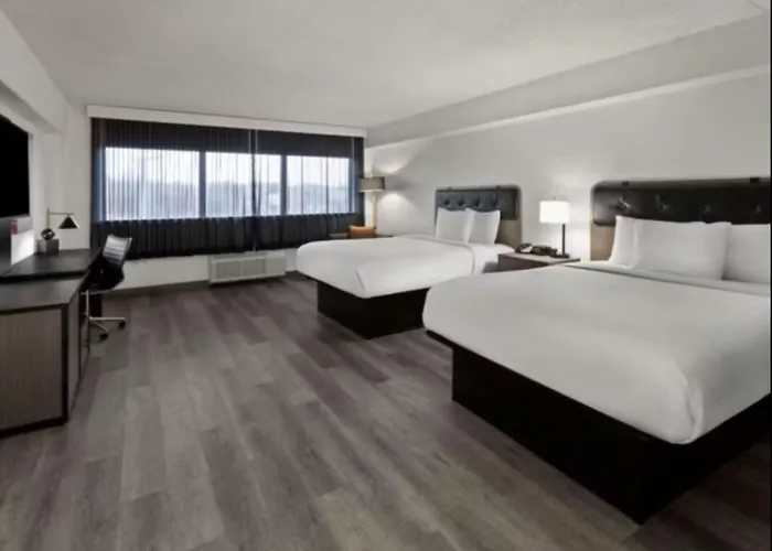 Holiday Inn Express & Suites Washington Dc - Noma By Ihg
