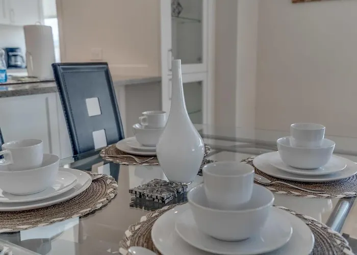 Furnished 2 Bedroom Apartment Near National Museum Apts