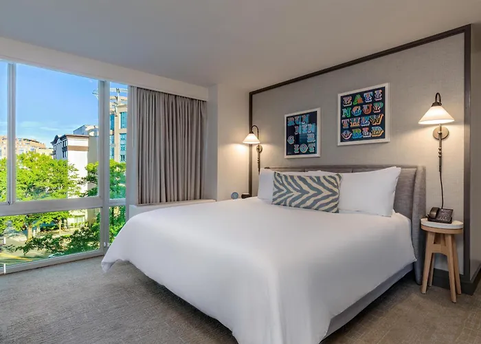 Beacon Hotel & Corporate Quarters