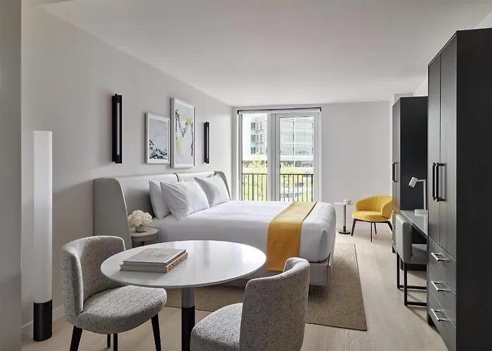 Hotel Aka Washington Circle