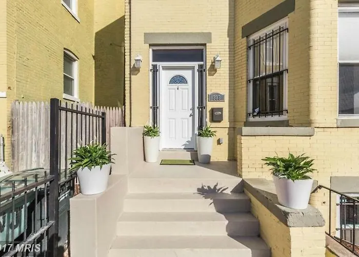 Haustierfreundliches Steps To Convention Center, Downtown Dc, Metro Station: Private Apartment Washington