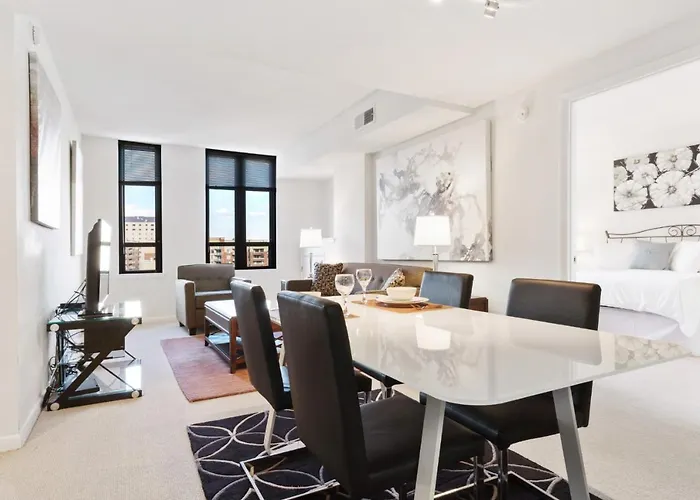Global Luxury Suites At The Convention Center