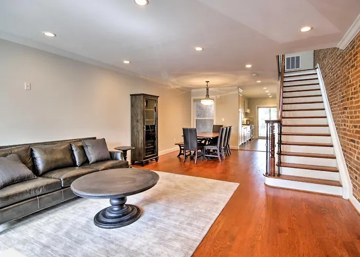 Peggys Place D C Home With Deck Near Downtown!